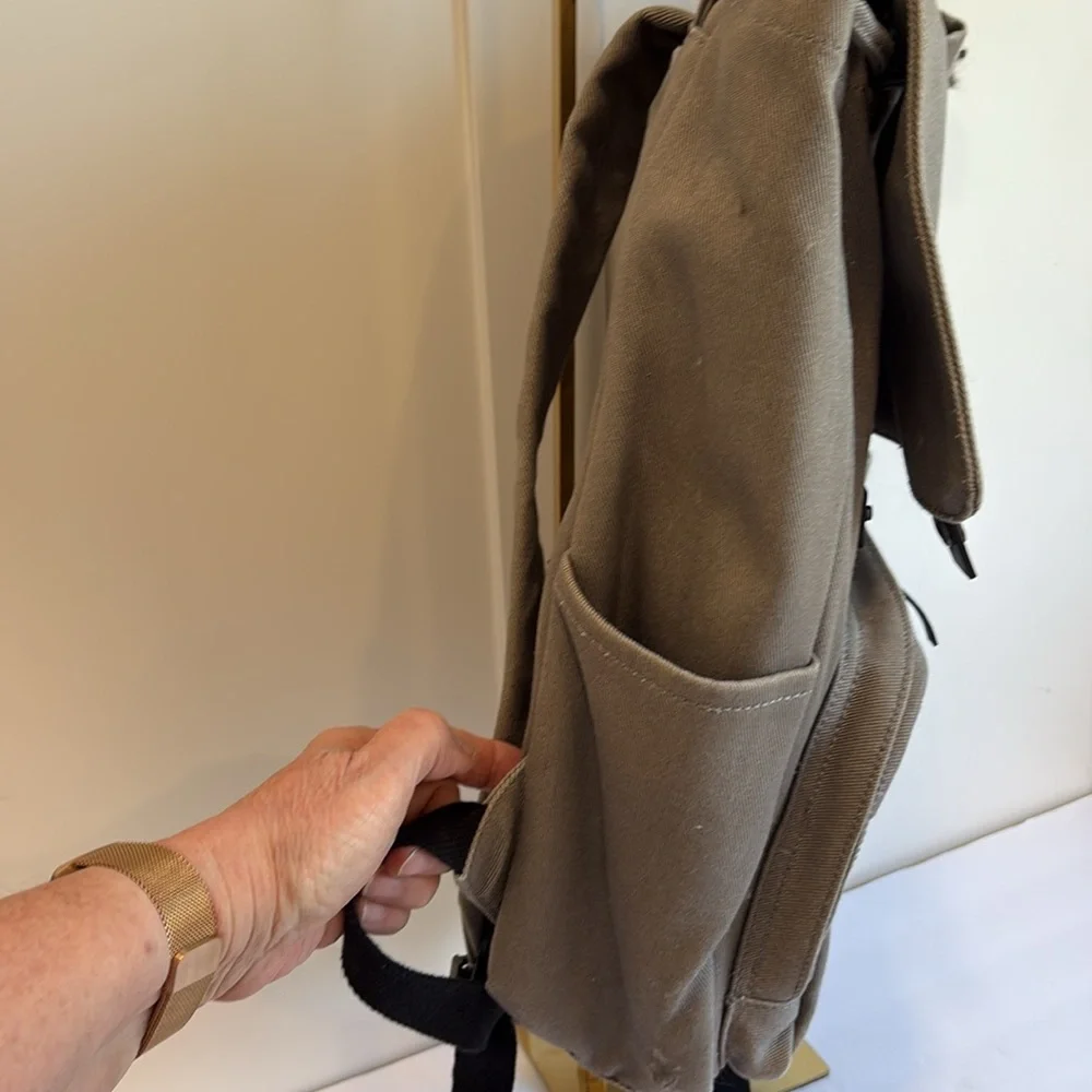 Everlane euc front